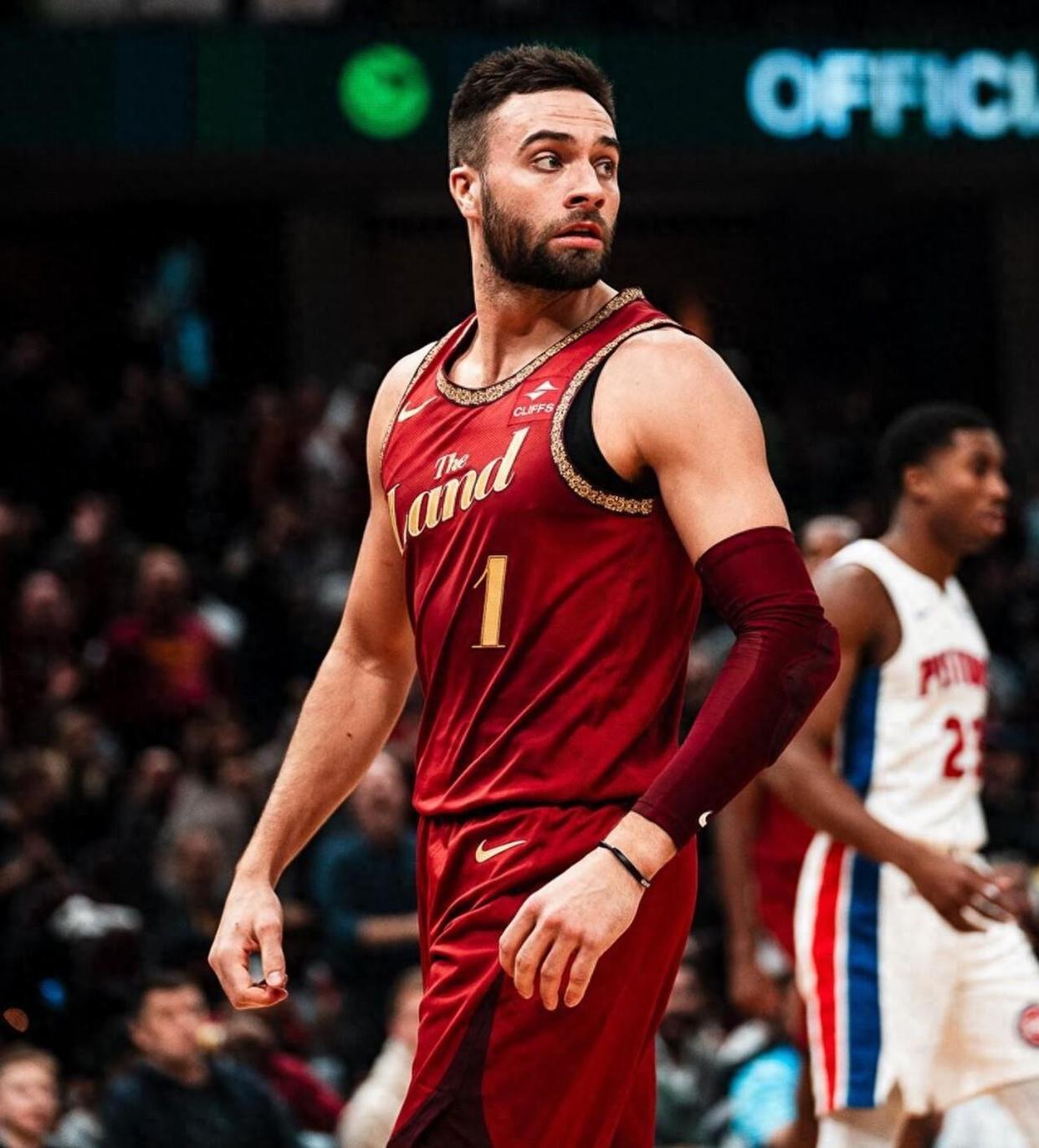 关于赛后斯图加特完成体检——NBA常规赛节点到来，悬念犹存，训练强度明显提升的信息